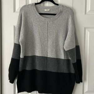 ❤️ CLOSET CLEAR OUT!! 🎉 Soft Cozy Sweater, Grayscale Colorblock